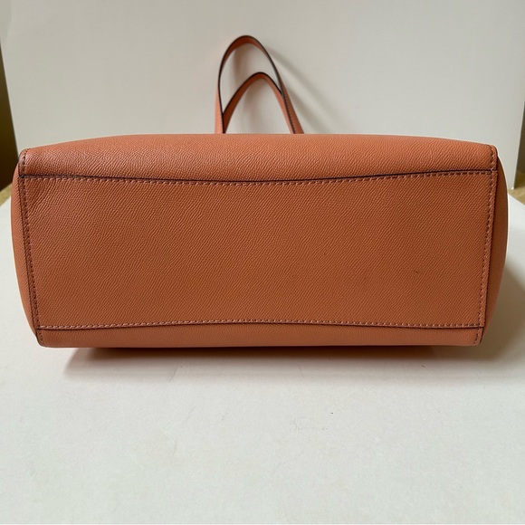 Coach Large Structured Pebble Tote w/Padded Tablet Compartment Excellent Cond. - Picture 6 of 16